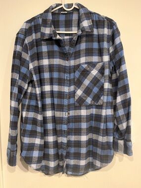 AERIE women’s blue  and Black Plaid Button-Down Shirt